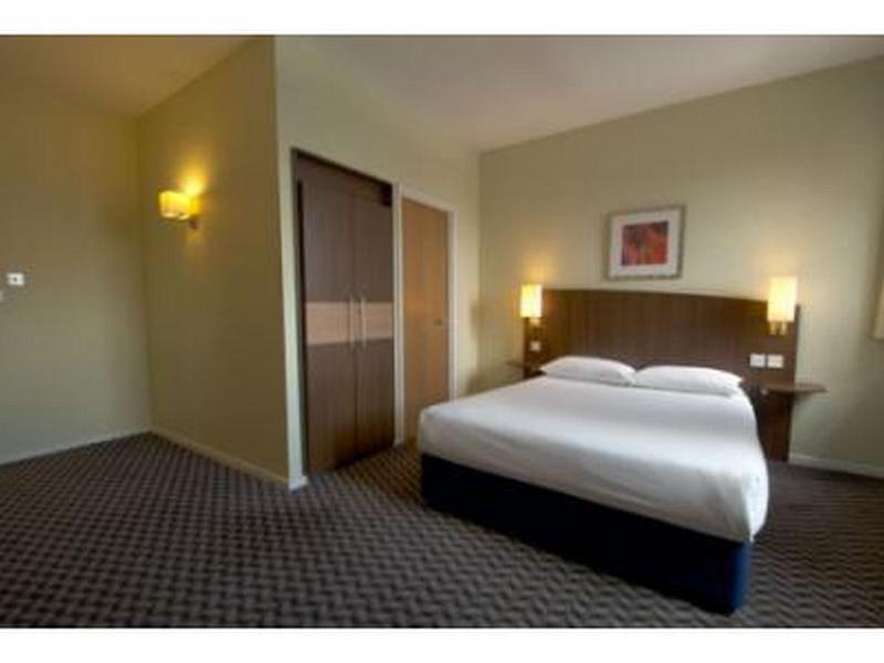Travelodge Leeds Central Vicar Lane Dış mekan fotoğraf